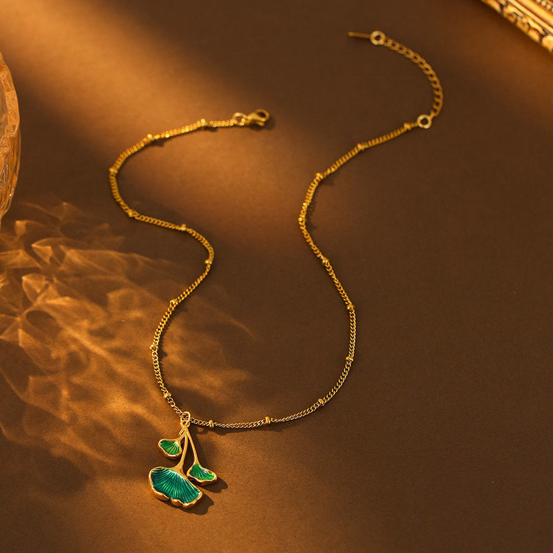 Sculpted Leaf Pendant Necklace - image 7