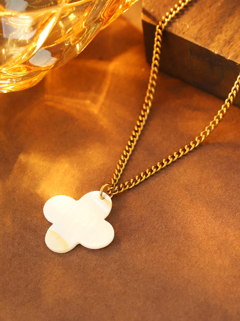 Four-Petal Clover Pendant Necklace - image 5