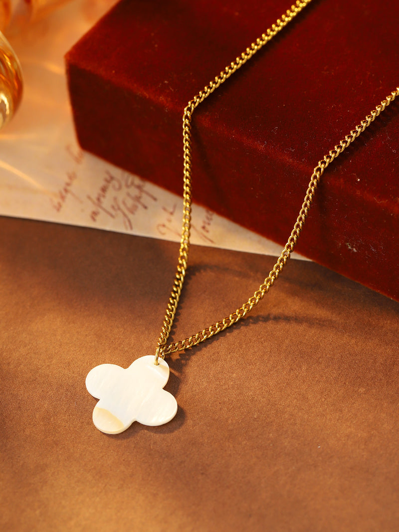 Four-Petal Clover Pendant Necklace - image 7
